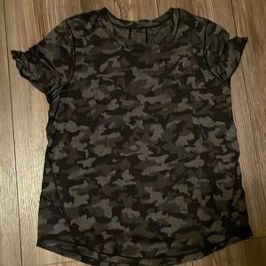 Lululemon camo top